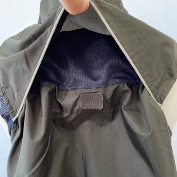 GAP OutdoorWear Lightweight Breathable Vest Jacket - Picture 8 of 12